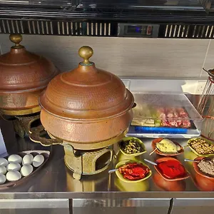 https://hotel-pjazza-merkanti-suites.hotelssaintjulians.com